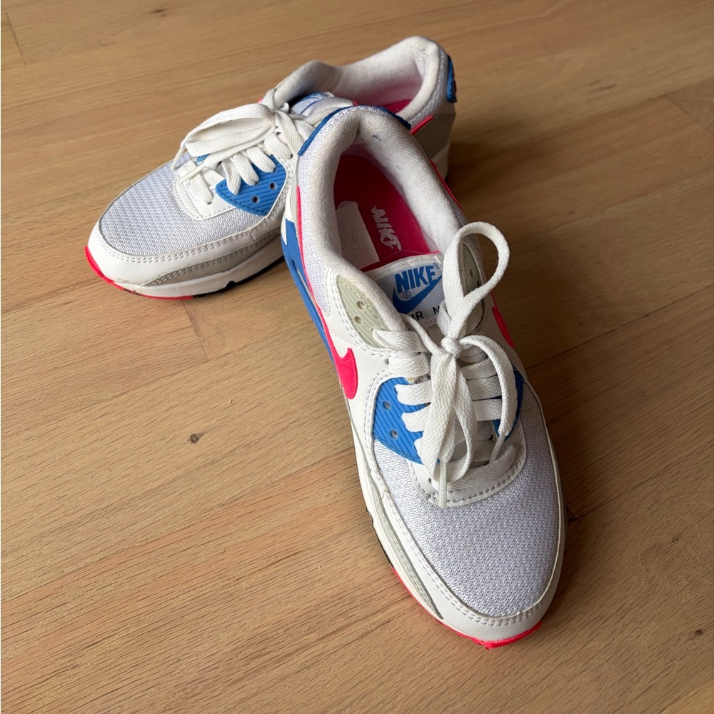 Nike Air Max 90 White With Hot Coral